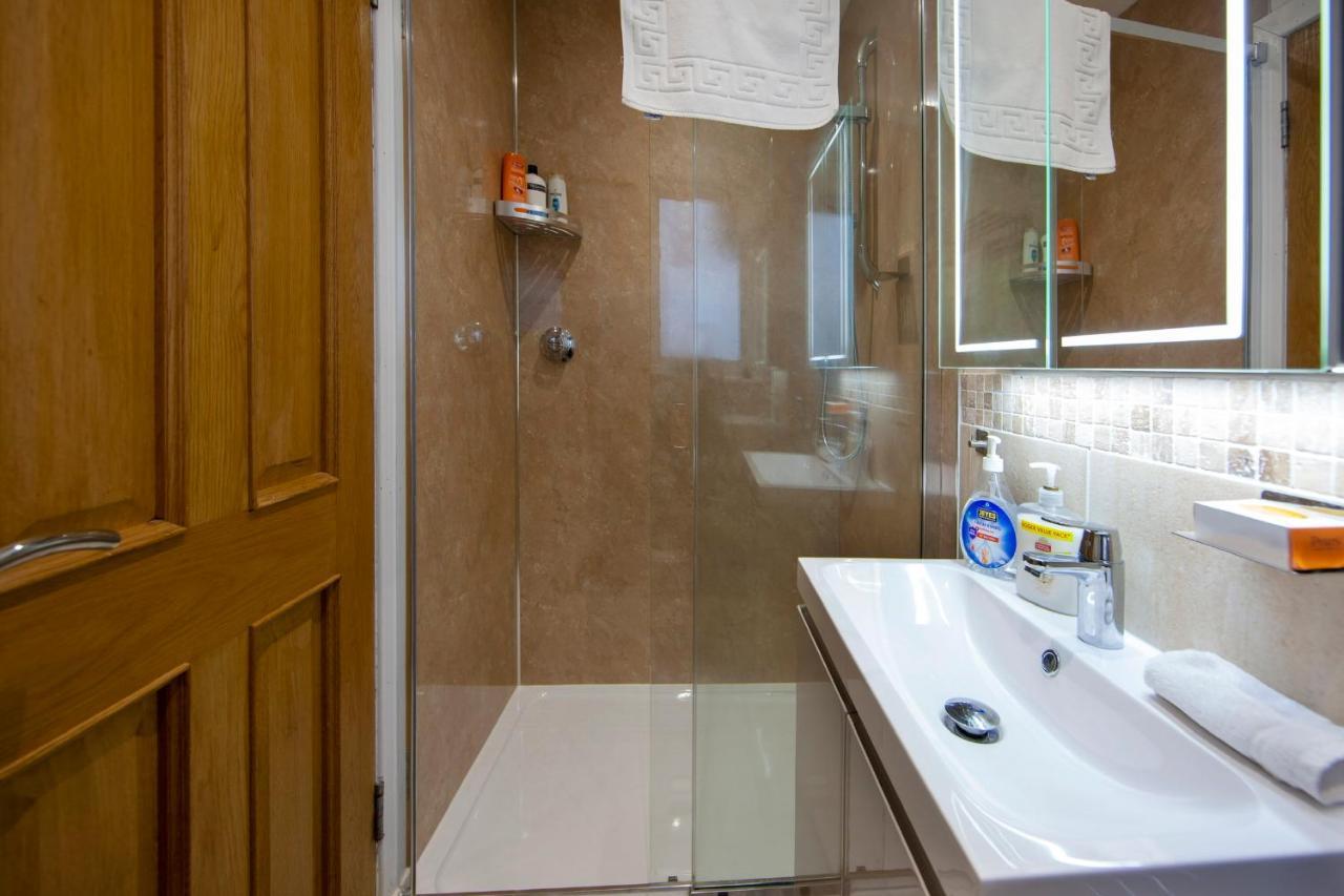 הוילה 5 Bed House Near אובאן מראה חיצוני תמונה